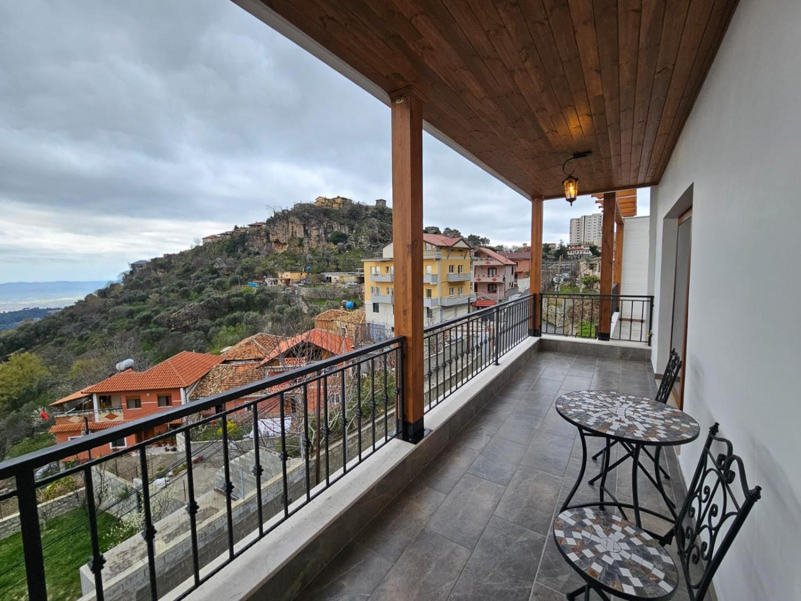 Vila Dani Near Castle And Old Bazar Krujë Eksteriør billede